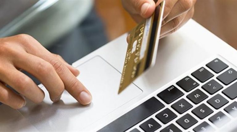 Η απάτη «χτισίματος» του αφορολόγητου με πλαστικό χρήμα – Στόχος είναι μόνο ο έλεγχος των πολιτών με παραβίαση των προσωπικών δεδομένων που επιβάλει η ΝΤΠ.