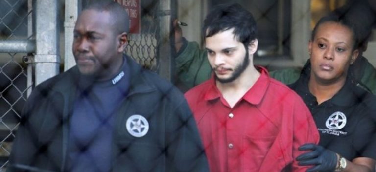 ΕΙΜΑΙ ΑΘΩΟΣ! – Δικάζεται ο δράστης της επίθεσης στο αεροδρόμιο της Φλόριντα