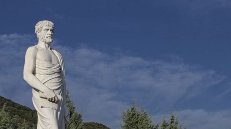 ΦΟΙΤΗΤΕΣ ΣΤΟ ΛΟΝΔΙΝΟ ΖΗΤΟΥΝ ΝΑ ΜΗ ΔΙΔΑΣΚΟΝΤΑΙ ΠΛΑΤΩΝΑ ΚΑΙ ΑΡΙΣΤΟΤΕΛΗ, ΕΠΕΙΔΗ ΕΙΝΑΙ ΛΕΥΚΟΙ ΡΑΤΣΙΣΤΕΣ…