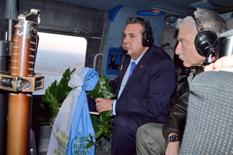 Ιμια: Μαζικές υπερπτήσεις τουρκικών μαχητικών μετά τη ρίψη στεφάνου από Καμμένο