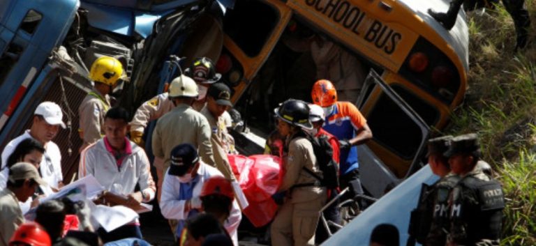 ΟΔΗΓΟΣ ΣΕ ΚΑΤΑΣΤΑΣΗ ΜΕΘΗΣ ΣΚΟΡΠΙΣΕ ΤΟΝ ΘΑΝΑΤΟ! Τουλάχιστον 23 νεκροί και 35 τραυματίες