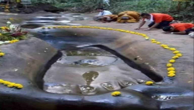 Παράξενα μεγάλες πατημασιές ανακαλύφθηκαν σε όλο τον κόσμο!