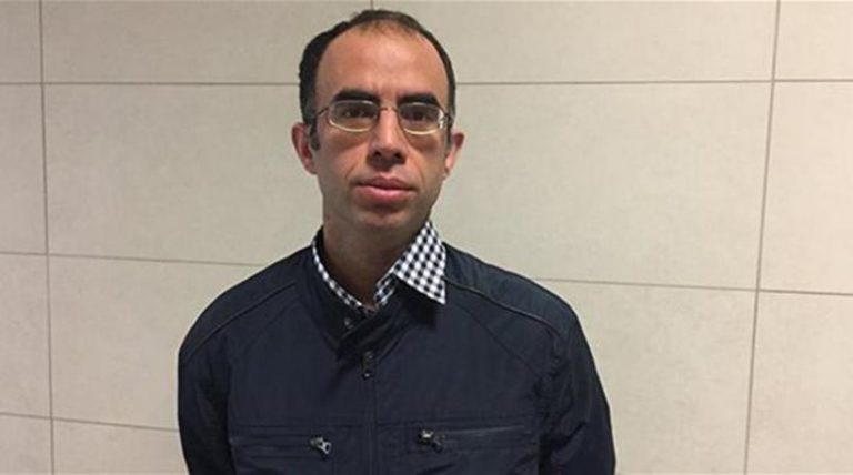 Τούρκος δικηγόρος λέει ότι είναι ο Ιησούς και μήνυσε την οικογένειά του γιατί δεν τον πιστεύει!