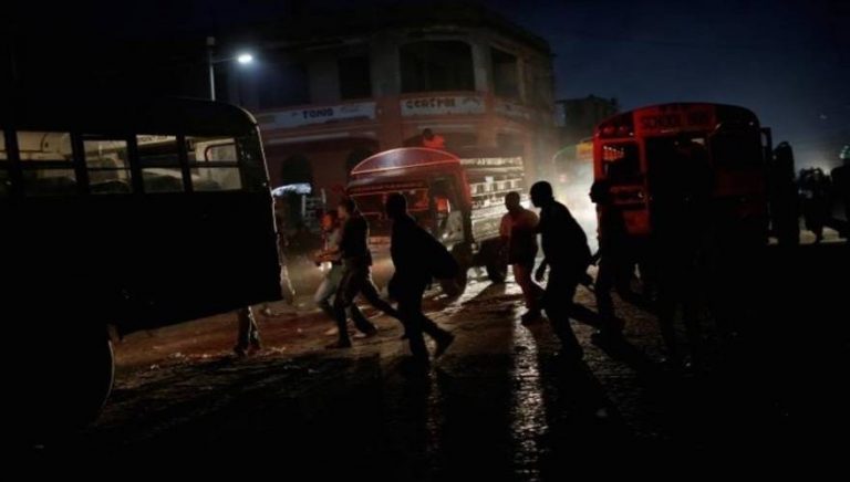 Θρήνος στην Αϊτή: Λεωφορείο έπεσε σε πλήθος – Νεκροί 34 άνθρωποι και 14 τραυματίες (φωτό)