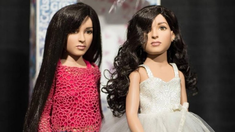 Κούκλες τρανσέξουαλ για παιδιά.