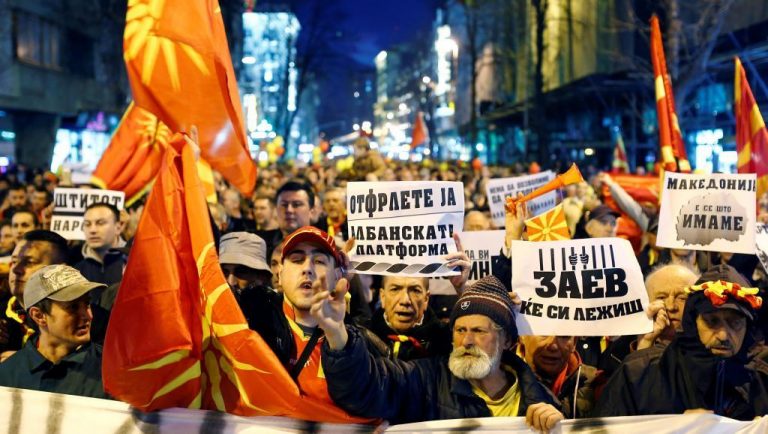 »Ένας πόλεμος στα Σκόπια θα μπορούσε να είναι πολύ πιο επικίνδυνος ακόμη κι από αυτόν στη Boσνία-Ερζεγοβίνη ».