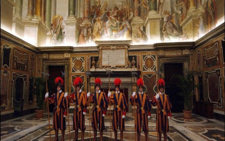 Οι 9 εντολές των Ιλλουμινάτι – Τι λένε για τους ανθρώπους