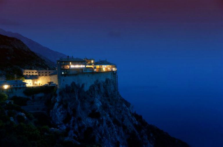 ΕΣΚΑΣΕ… ΒΟΜΒΑ! Μ Π Ο Υ Ρ Λ Ο Τ Ο ΣΤΟ ΑΓΙΟΝ ΑΡΙΟΣ!! ΞΕΚΙΝΗΣΕ … !!!