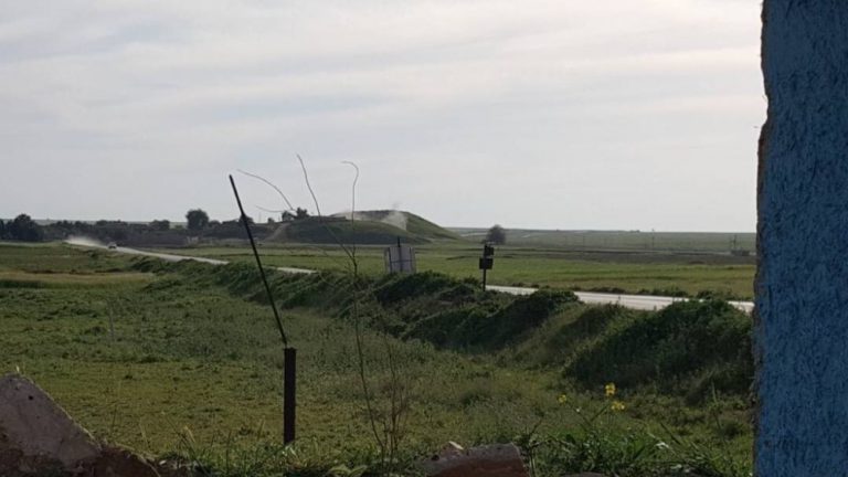 ΕΚΤΑΚΤΟ: Εισβολή Τούρκων στο συριακό Κουρδιστάν – σφοδρές μάχες