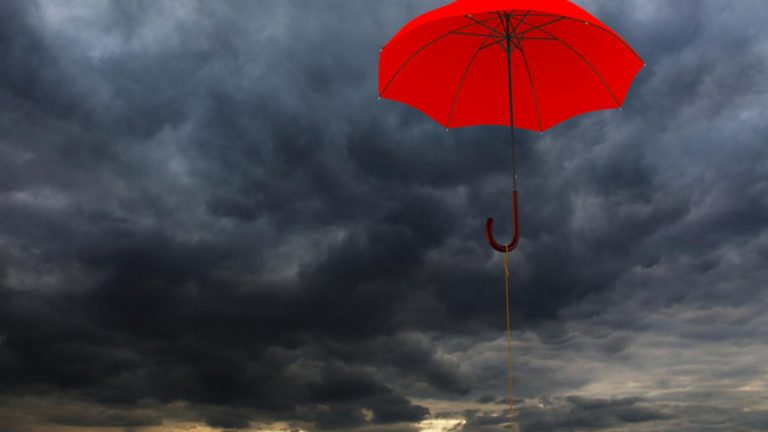 Καιρός: Οι μετεωρολόγοι προειδοποιούν για χιόνια και καταιγίδες – Πού θα χτυπήσουν τα φαινόμενα