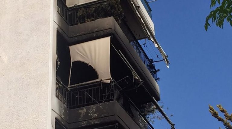 Τραγωδία στο Μοσχάτο: Μια νεκρή, δύο τραυματίες από πυρκαγιά σε διαμέρισμα