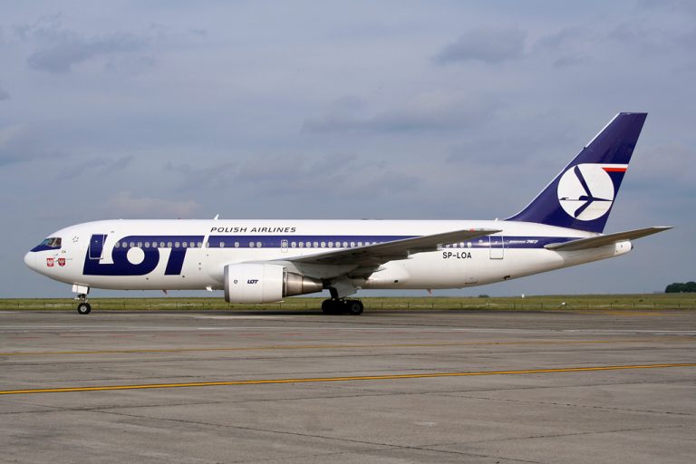 ΤΩΡΑ! (Δέν είμαστε καλά!) Οι Τούρκοι ανάγκασαν ΠΟΛΩΝΙΚΟ αεροσκάφος, να προσγειωθεί στην Ρόδο αντί …για την Πάφο!