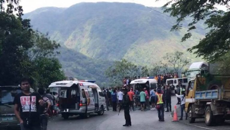 Φιλιππίνες: Τραγωδία με βουτιά λεωφορείου σε χαράδρα – 24 οι νεκροί