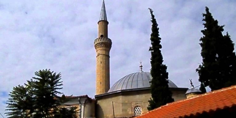 Ο Ερντογάν απειλεί με κατάληψη ελληνικών εδαφών και οι πολιτικοί του κάνουν δώρο το τζαμί στην Αθήνα – Περνάει σήμερα από τη Βουλή η διάταξη λειτουργίας του