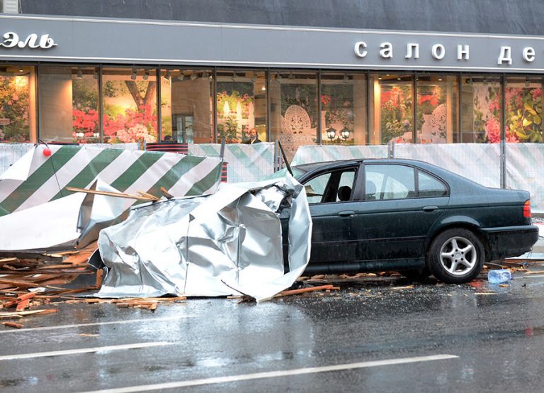Φονική καταιγίδα στη Μόσχα! Τουλάχιστον 6 νεκροί, δεκάδες τραυματίες