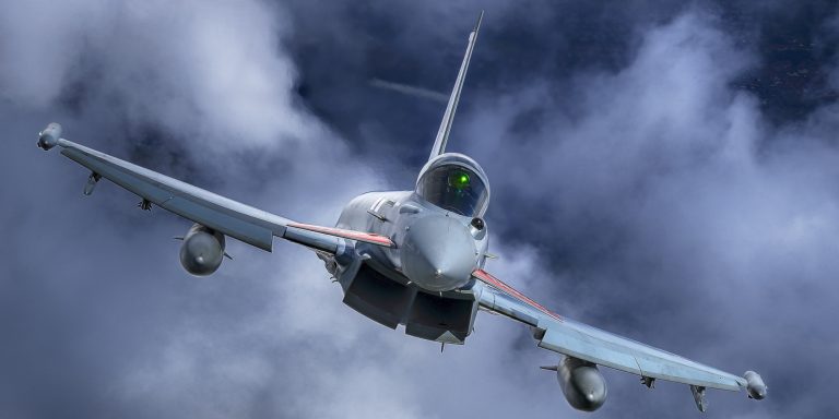 Συναγερμός στη Βρετανία! Σηκώθηκαν δύο πολεμικά RAF τύπου Typhoon (upd)