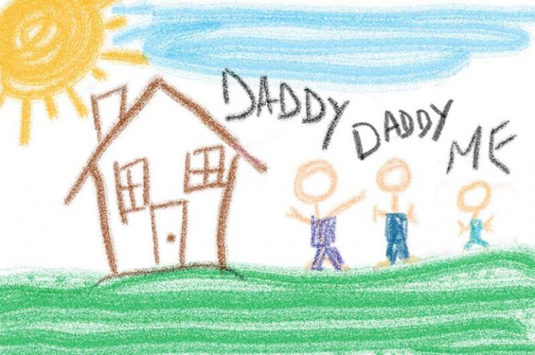 Αποκάλυψη: Μπλόκο πανευρωπαϊκά στις υιοθεσίες από ομόφυλα ζευγάρια;