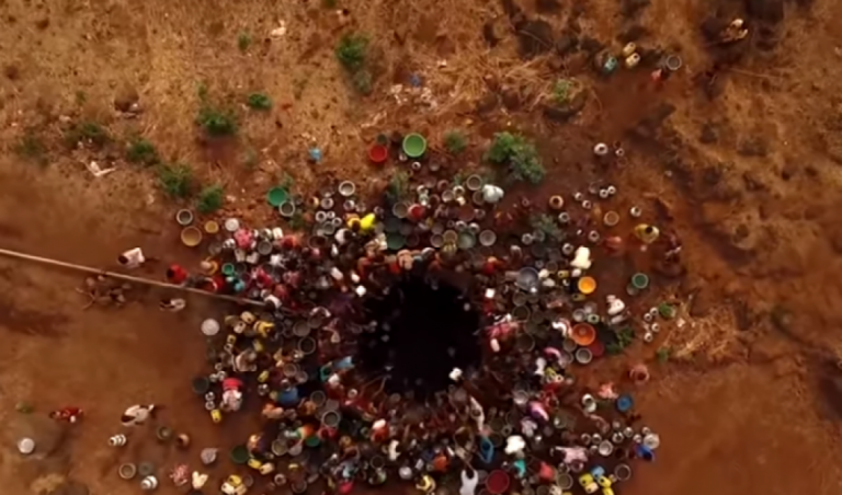 ΒΟΜΒΑ ΜΕΓΑΤΟΝΩΝ!!! ΓΙ ΑΥΤΟ «ΣΚΟΥΖΕΙ» Ο ΤΡΑΜΠ ΓΙΑ ΤΟ ΚΛΙΜΑ ΚΑΙ ΓΙ ΑΥΤΟ ΤΟΝ ΠΟΛΕΜΑΝΕ! ΤΕΡΑΤΩΔΕΣ ΣΧΕΔΙΟ ΣΤΟ ΠΑΡΑΣΚΗΝΙΟ!