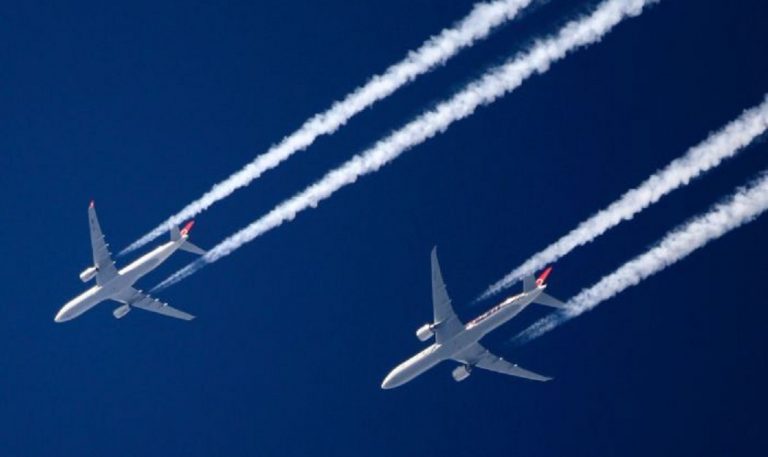 Πολιτικοί και μετεωρολόγοι της Γερμανίας παραδέχονται τους χημικούς αεροψεκασμούς.