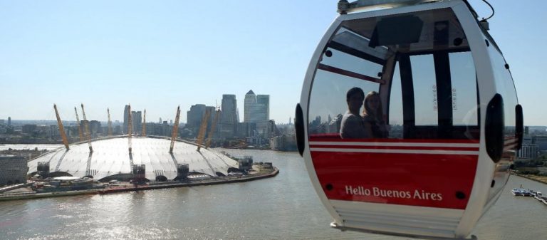 Πανικός σε τελεφερίκ πάνω από τον ποταμό Ρήνο στην Γερμανία: Μπλόκαρε ενώ μετέφερε 100 ανθρώπους