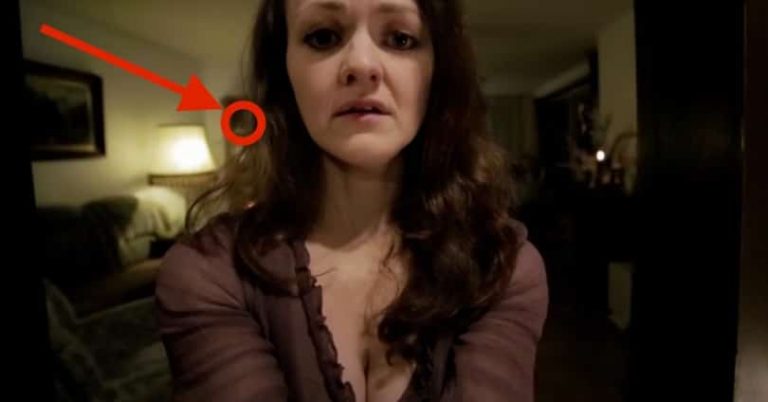 Έβγαλε μία σέξι σέλφι για να την στείλει στο αγόρι της. Μόλις όμως είδε Τι υπήρχε πίσω της, πάγωσε (video)