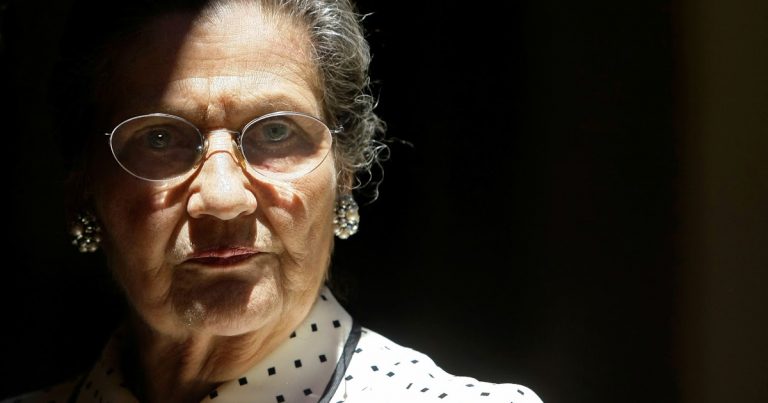 ΓΑΛΛΙΑ: Το σύστημα τίμησε την γυναίκα που εξ αιτίας της κάθε χρόνο 200.000 άνθρωποι δεν βλέπουν το φως της ημέρας