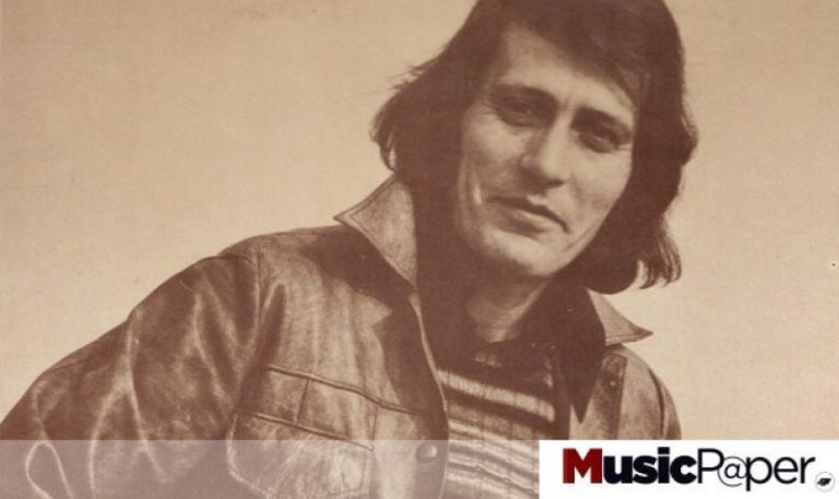 Πέθανε ο τραγουδιστής Γιάννης Καλατζής