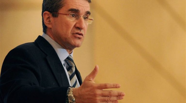 Εγκαταλείπει το ΠΑΣΟΚ ο Ανδρέας Λοβέρδος -Έστειλε επιστολή στον Νίκο Ανδρουλάκη