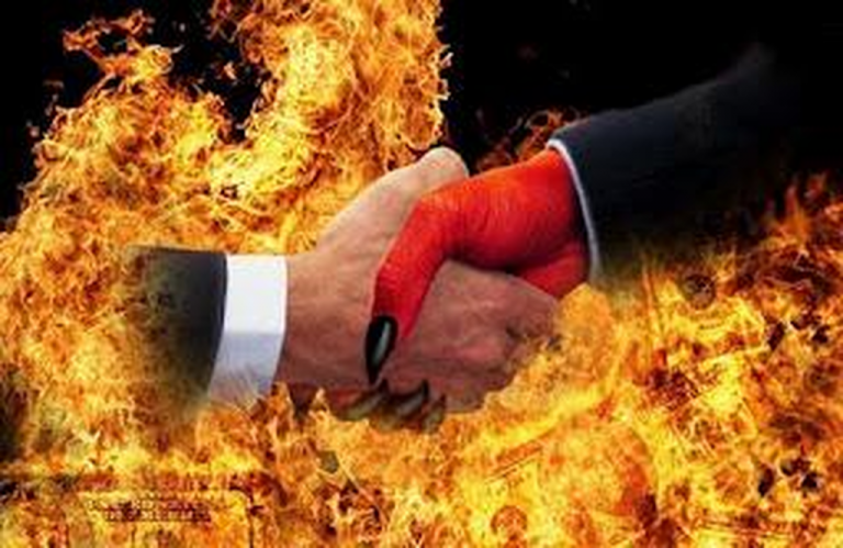 ΟΜΟΛΟΓΙΑ ΜΠΟΜΠ ΝΤΙΛΑΝ – KATY PERRY:  “ΠΟΥΛΗΣΑΝ ΤΗ ΨΥΧΗ ΤΟΥΣ ΣΤΟΝ ΔΙΑΒΟΛΟ ΓΙΑ ΝΑ ΓΙΝΟΥΝ ΔΙΑΣΗΜΟΙ”