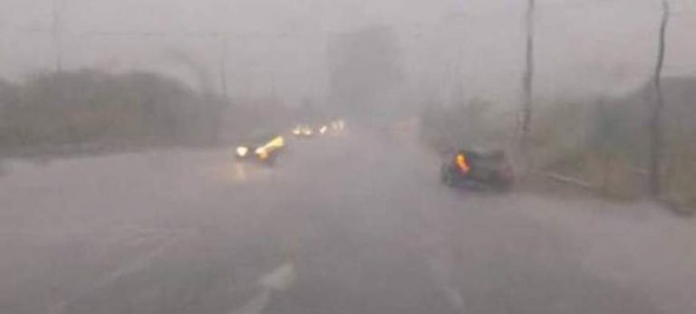 ΟΡΑΤΟΤΗΣ ΜΗΔΕΝ ΣΤΗΝ ΠΑΤΡΩΝ – ΠΥΡΓΟΥ: Το χαλάζι διέκοψε την κυκλοφορία – Κλειστός ο δρόμος στον κόμβο της Κάτω Αχαΐας