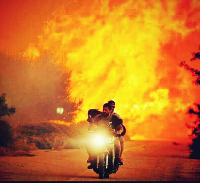 Ο ουρανός βάφτηκε κόκκινος