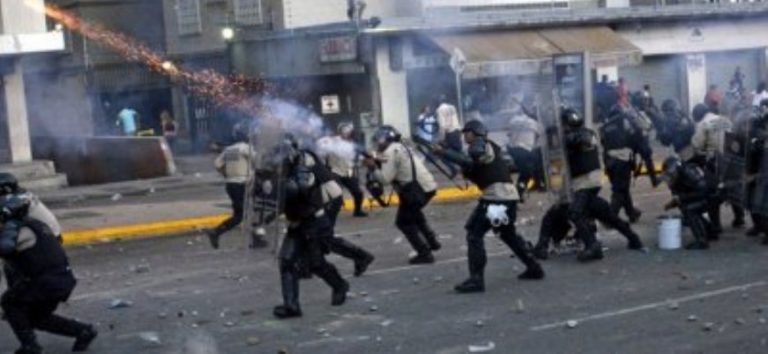 ΑΡΧΙΣΑΝ ΤΑ ΟΡΓΑΝΑ ΣΤΗ ΒΕΝΕΖΟΥΕΛΑ – Απόπειρα εξέγερσης στρατιωτικών εναντίον της κυβέρνησης Μαδούρο