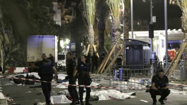 Μαρτυρία Ελληνίδας από τη Βαρκελώνη: «Γίνεται χαμός σε όλη την πόλη – από χθες βλέπουμε παντού αστυνομικούς»