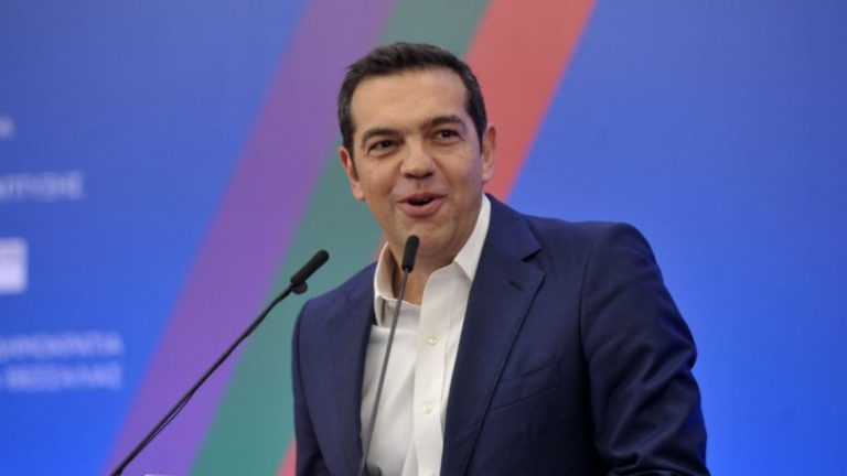 Ο Τσίπρας έγινε γκράφιτι σε κάδο σκουπιδιών