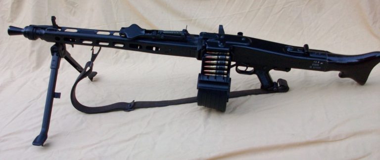 Εργάτης βρήκε καταχωνιασμένο ένα πολυβόλο σε στέγη σπιτιού στην Πάτρα