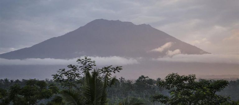 Το ηφαίστειο Αγκούνγκ στο Μπαλί «βρυχάται»