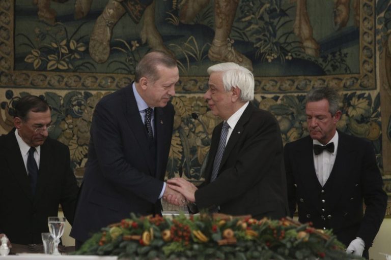 Και εγώ Γιατί βλέπω μία εγκαρδιότητα, μία φιλία, Ένα κέφι αντί….