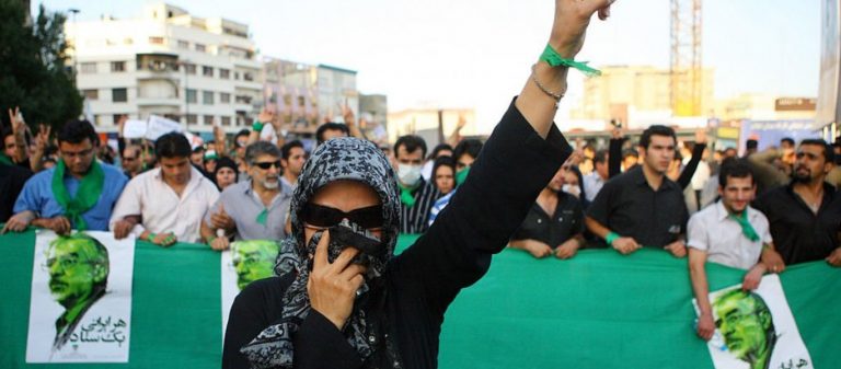 Ραγδαίες εξελίξεις στο Ιράν: Έρχεται εξέγερση – «Θάνατος στην ισλαμική δημοκρατία»