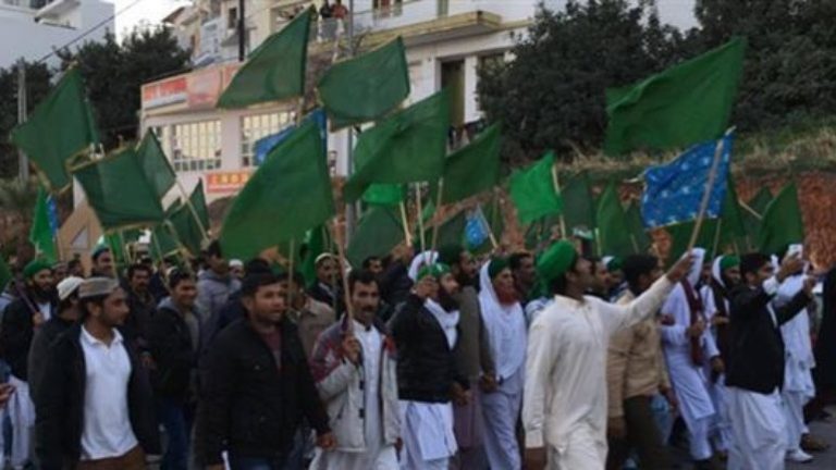 ΜΑΣ ΕΠΙΑΣΑΝ ΚΟΡΟΪΔΟ