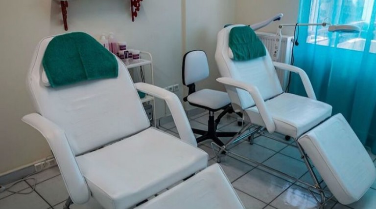 Πήγε σε κέντρο αδυνατίσματος, την ανάγκασαν να βγάλει πιστωτική και κατέληξε με χρέη 10.000 ευρώ