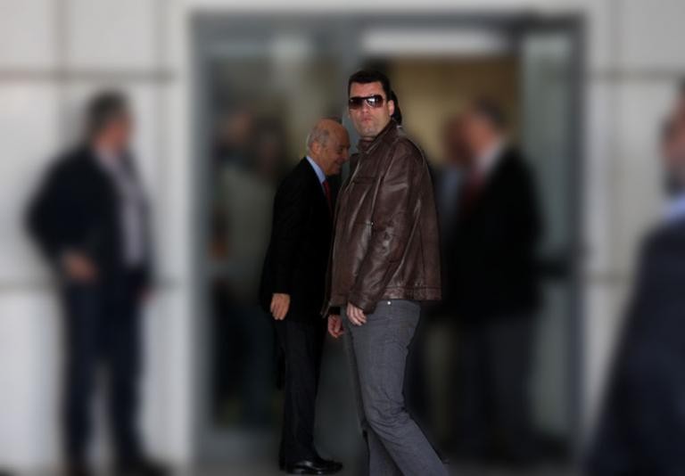 Αναρωτιούνται τα Μέσα Μαζικής Ενημέρωσης για το άγριο φονικό του αστυνομικού