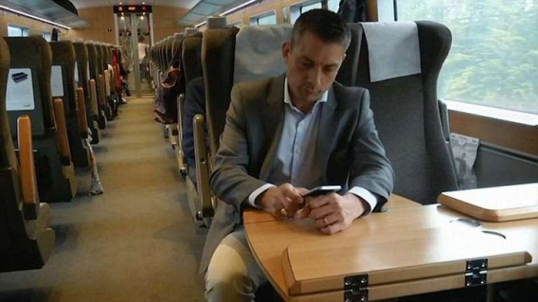 Μετακινήσεις ΜΟΝΟ για τους τσιπαρισμένους: Έφτασε η ώρα της παγκόσμιας σκλαβιάς