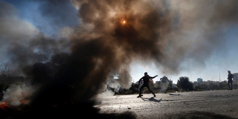 Ένας νεκρός και 25 τραυματίες από τις αεροπορικές επιδρομές στη Γάζα από Ισραηλινούς