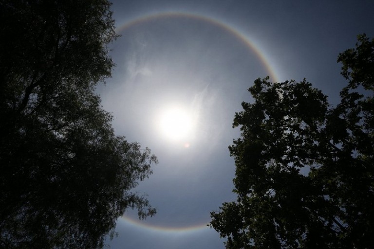 “Κυκλικό” ουράνιο τόξο σκέπασε τον ουρανό της Χιλής