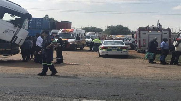 Νότια Αφρική: Περισσότεροι από 200 τραυματίες σε σύγκρουση δύο τρένων στο Γιοχάνεσμπουργκ