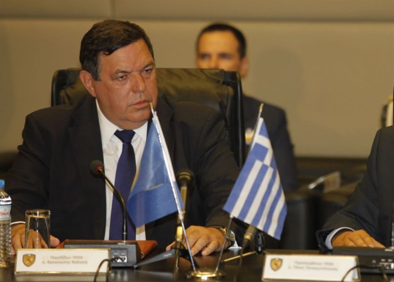 Ο Στρατηγός Φράγκος «στήνει στον τοίχο» τον Αρχιεπίσκοπο: «Να κοιτάξει την εικόνα του Χριστόδουλου αν τολμάει ο Ιερώνυμος»