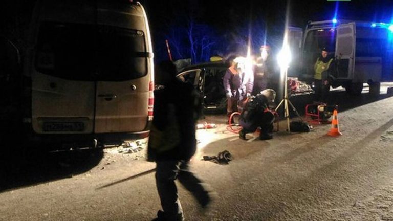 Δυο λεωφορεία και δύο αυτοκίνητα συγκρούστηκαν στην περιοχή του Μουρμάνσκ.