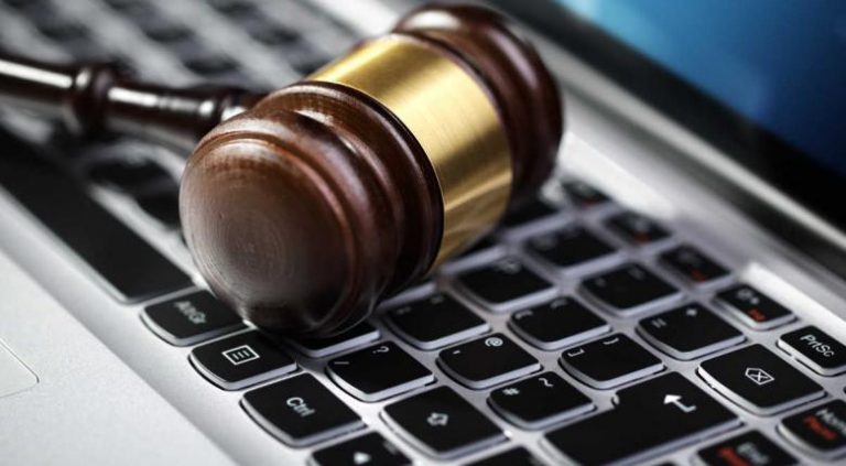 150 αστυνομικοί από αύριο θα φυλάνε τους συμβολαιογράφους που θα κάνουν ηλεκτρονικούς πλειστηριασμούς.