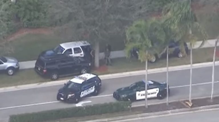 Μακελειό σε σχολείο στη Φλόριντα: Τουλάχιστον 17 νεκροί και δεκάδες τραυματίες