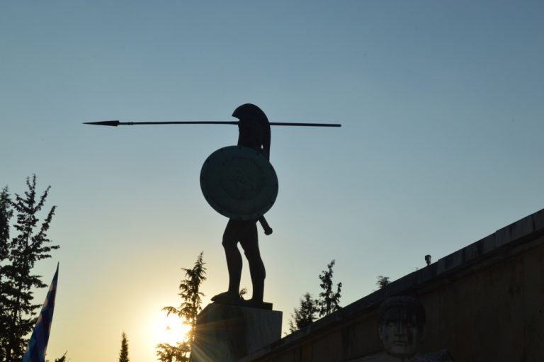 ΒΟΟΥΝ ΟΙ ΚΑΜΠΑΝΕΣ ΤΟΥ ΠΟΛΕΜΟΥ